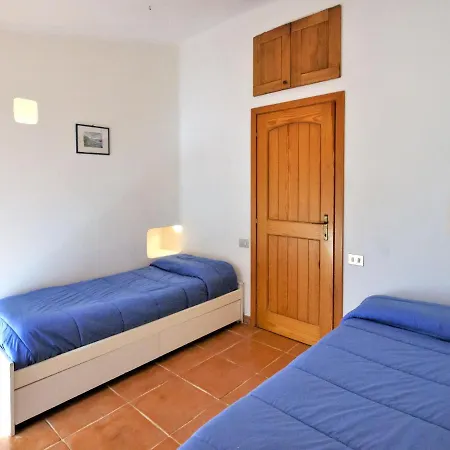 Locazione Turistica Karmis Casa vacanze