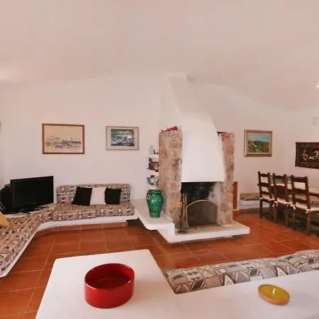 Locazione Turistica Karmis Casa vacanze Greuli